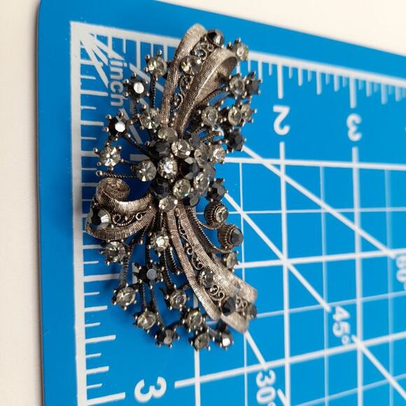 Vintage Gray Silver Black Rhinestone Brooch Pendant, 2 3/4 Inches - Picture 9 of 12